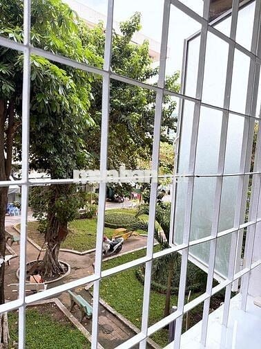 Thuê nhà lầu 1 chung cư A2 Phan Xích Long