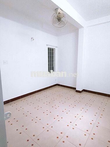 Thuê nhà lầu 1 chung cư A2 Phan Xích Long