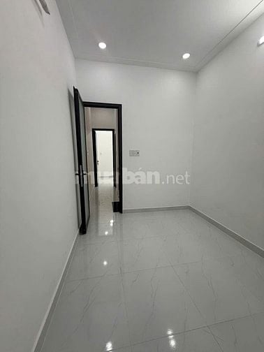 Nhà dt20m2 đúc 1 lầu 2pn 2wc hẻm đường Hoà Bình, Q.Tân Phú