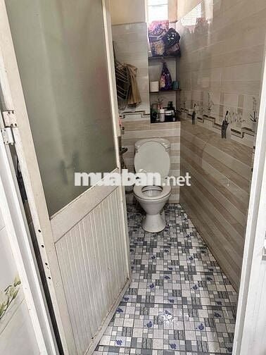 Sang lại mặt bằng kinh doanh + dụng cụ buôn bán