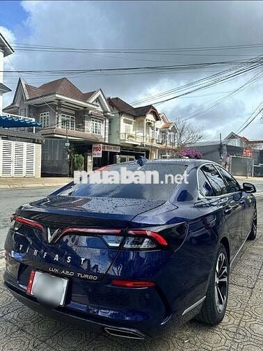 VinFast Lux A2.0 2021 Plus 2.0 AT - 38000 km