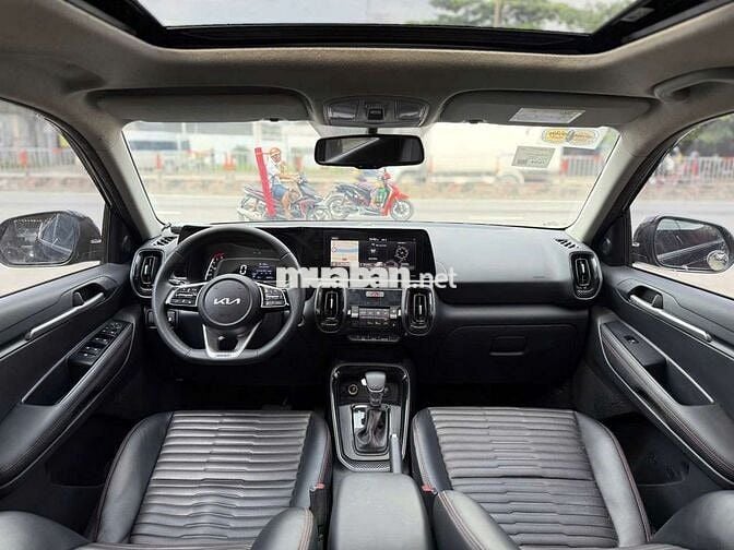 Kia Sonet 2023 Premium 1.5 AT, màu đen,32.000 km