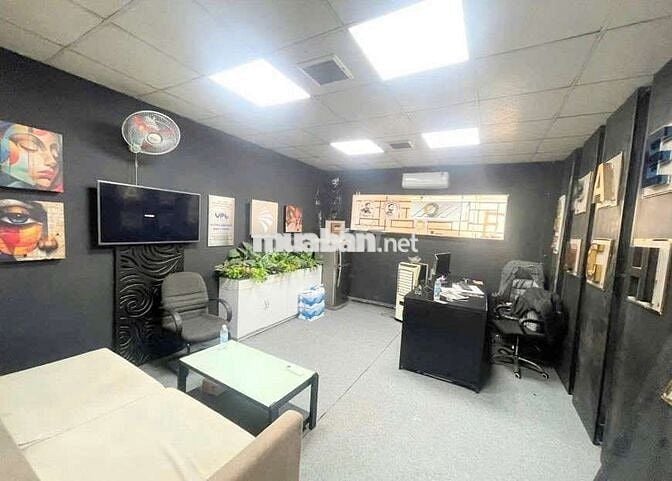 CHO  THUÊ  KHO  XƯỞNG ( 136m2)  ĐƯỜNG  TÂN HÒA ĐÔNG. QUẬN  BÌNH  TÂN