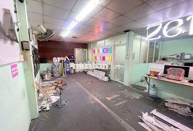 CHO  THUÊ  KHO  XƯỞNG ( 136m2)  ĐƯỜNG  TÂN HÒA ĐÔNG. QUẬN  BÌNH  TÂN