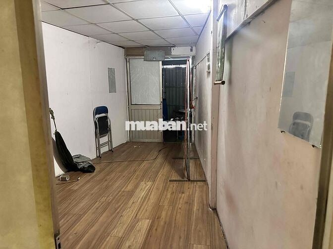 Sang lại mặt bằng kinh doanh + dụng cụ buôn bán