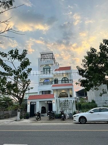 Chủ rao bán gấp 2 căn nhà thuộc khu tái định cư DHQG, khu Châu Thới 