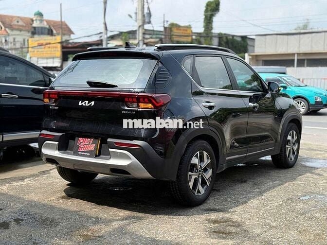Kia Sonet 2023 Premium 1.5 AT, màu đen,32.000 km