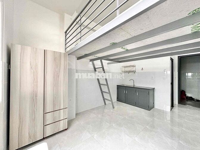 Phòng Trọ Sinh Viên, Nội Thất Có Sẵn, Gần Đường Lớn Phạm Văn Đồng