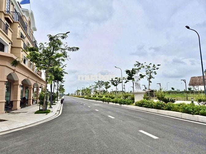 Sổ hồng trao tay Biệt thự 3 tầng ngang 12m, chỉ 3 căn Agoracity