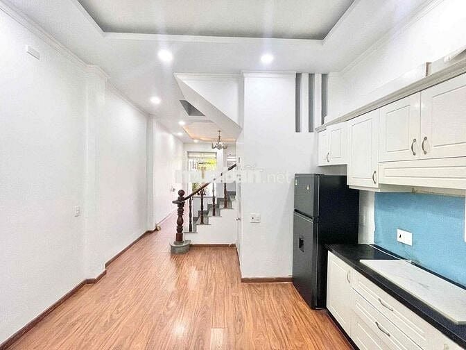 Bán căn nhà lầu trệt đẹp gần chợ dĩ an 1