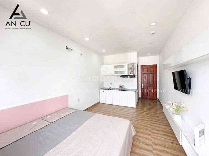 CHO THUÊ STUDIO BAN CÔNG LỚN FULL NỘI THẤT NGAY TRUNG TÂM QUẬN 7