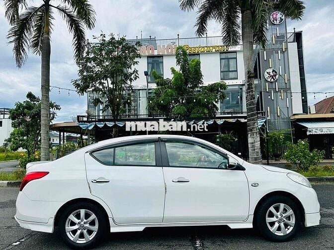 tôi bán nissan sunny tự động đời 2017