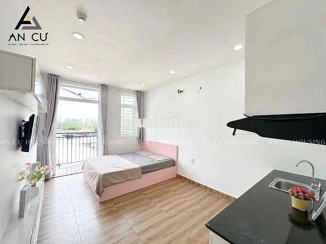 CHO THUÊ STUDIO BAN CÔNG LỚN FULL NỘI THẤT NGAY TRUNG TÂM QUẬN 7