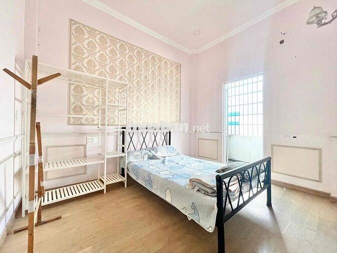 Bán căn nhà lầu trệt đẹp gần chợ dĩ an 1