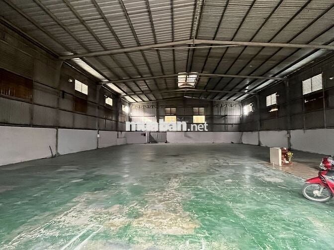 XƯỞNG 600M2 DĨ AN GẦN MỸ PHƯỚC TÂN VẠN ĐƯỜNG XE CÔNG