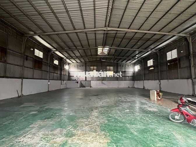 XƯỞNG 600M2 DĨ AN GẦN MỸ PHƯỚC TÂN VẠN ĐƯỜNG XE CÔNG