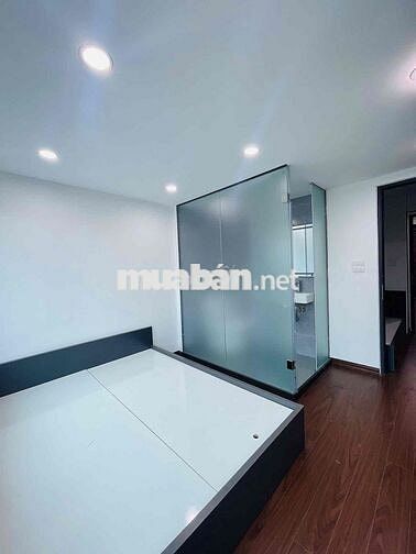 Hiếm! Bán nhà hơn 3 tỷ ,70msổ đỏ tầng 3,phố Lò Đúc,lôgoc, đẹp miễn chê