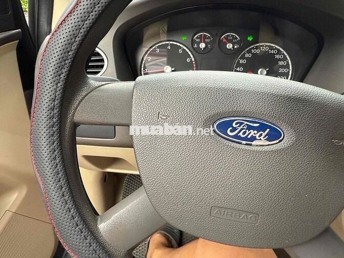 focus số sàn 2010  siêu đẹp zin cọp