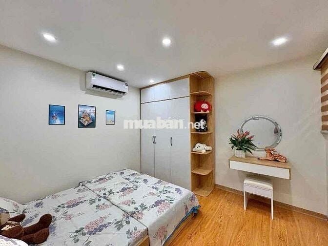 Phố cổ! Trần Xuân Soạn, lô góc 3 ngủ 2 wc, tầng 2 + 3, full nội thất