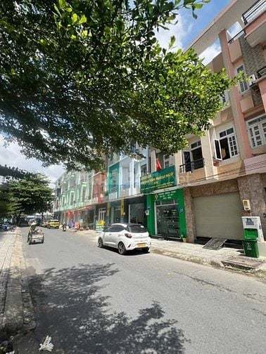 Bán nhà MT đường số 3 KDC Bông Sao P5 Q8, 4x16m, 3 lầu 