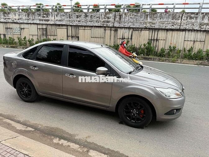 focus số sàn 2010  siêu đẹp zin cọp