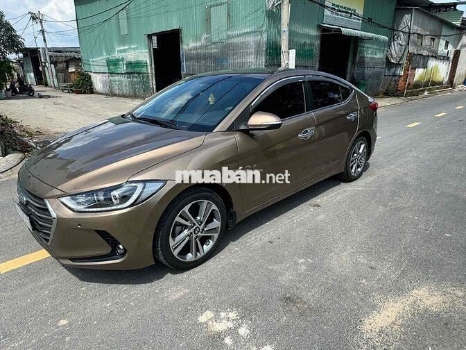 hyunhdai elantra 2017 AT đúng 23000 KM