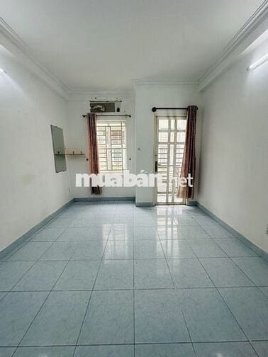 Hẻm 5m oto thông ra 3/2. 33m2 5 tầng hoàn công đủ. P14 Q10. Chỉ 8,6 tỷ