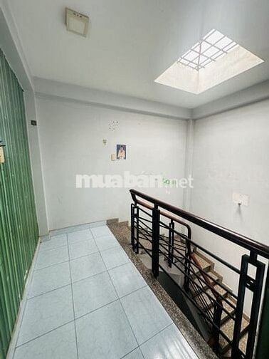 Hẻm 5m oto thông ra 3/2. 33m2 5 tầng hoàn công đủ. P14 Q10. Chỉ 8,6 tỷ