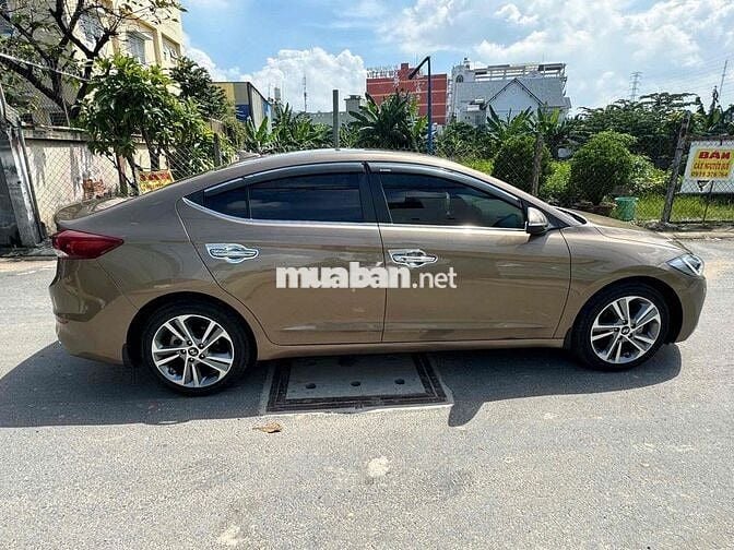 hyunhdai elantra 2017 AT đúng 23000 KM