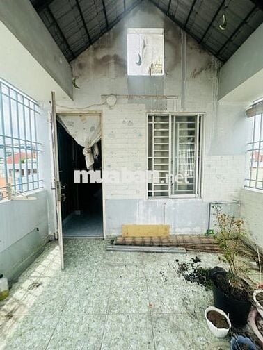 Hẻm 5m oto thông ra 3/2. 33m2 5 tầng hoàn công đủ. P14 Q10. Chỉ 8,6 tỷ