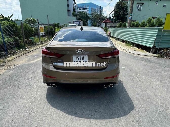 hyunhdai elantra 2017 AT đúng 23000 KM