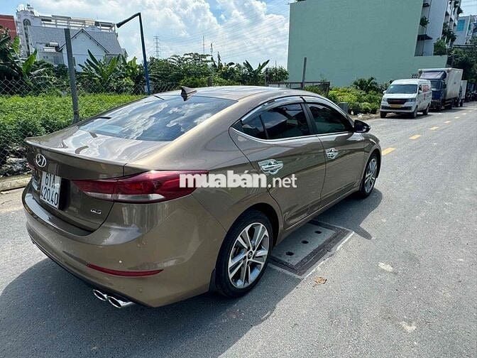 hyunhdai elantra 2017 AT đúng 23000 KM