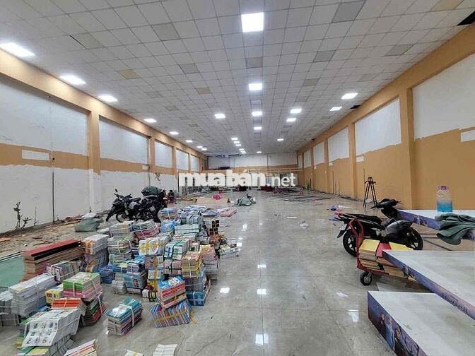 Cho thuê mặt tiền Nguyễn Văn Quá, Đông Hưng Thuận, Q12. 15x70m. 160tr