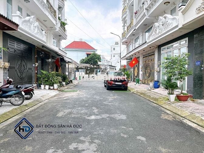 Nhà trệt lửng 3 lầu hẻm nhựa 8m có vỉa hè điện nước âm