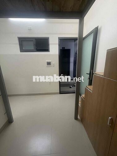 Phòng sẵn máy lạnh, ngay công viên làng hoa, Tân Sơn