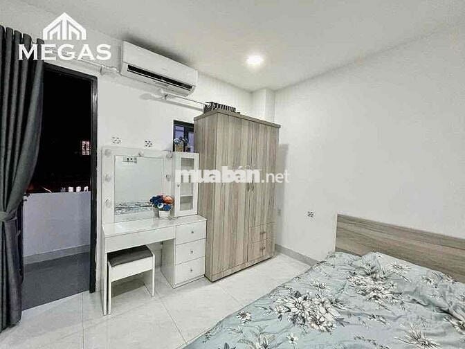 1 PHÒNG NGỦ - TÁCH BẾP - BAN CÔNG - THANG MÁY - NGAY VÒNG XOAY DÂN CHỦ