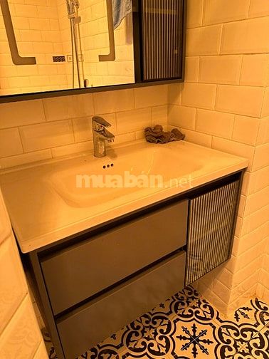 Cho thuê nhà 37 Lý Nam Đế, Hoàn Kiếm, 2 căn đẹp, ngõ rộng, sân vườn