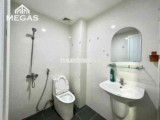 1 PHÒNG NGỦ - TÁCH BẾP - BAN CÔNG - THANG MÁY - NGAY VÒNG XOAY DÂN CHỦ