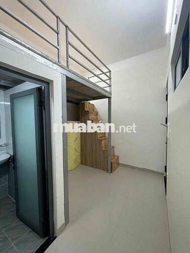 Phòng sẵn máy lạnh, ngay công viên làng hoa, Tân Sơn