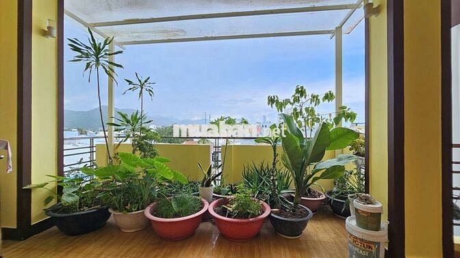 BÁN NHÀ 4 TẦNG- 5PN - NGANG 7.2M GẦN CHỢ ĐẦM NHA TRANG