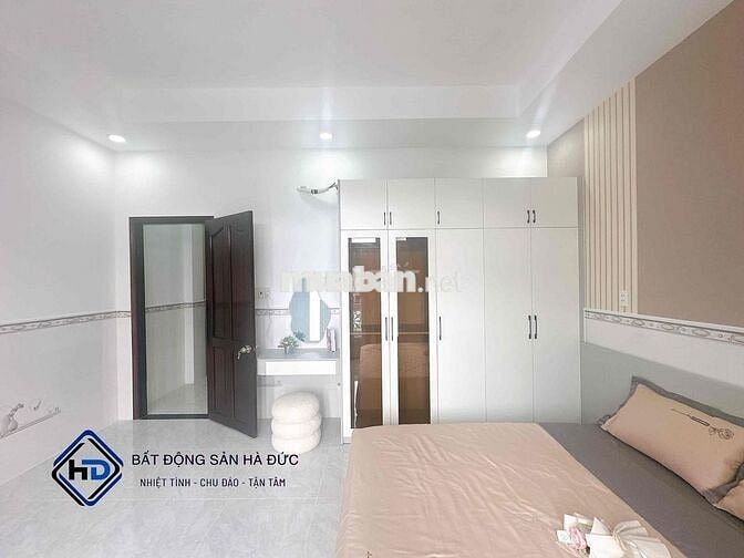 Nhà trệt 3 lầu 5x20 hêm 6m thông gần chợ Trần Thị Cờ