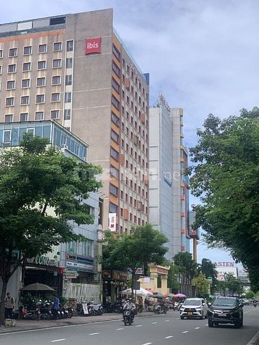 Cho thuê dài hạn nguyên căn mặt tiền đường Hồng Hà, p2, Tân bình