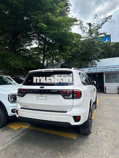 Ford Everest VIN2025 trả trước 299tr nhận xe