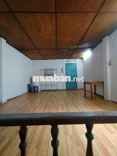 Cho thuê nhà nguyên căn, có hẻm riêng đỗ xe máy