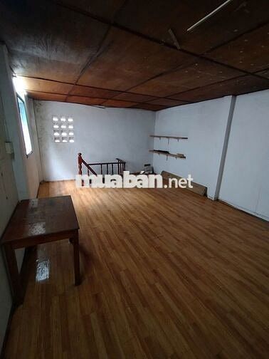 Cho thuê nhà nguyên căn, có hẻm riêng đỗ xe máy