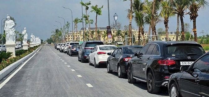 ĐẤT NỀN 6X20,  MẶT TIỀN ĐƯỜNG DT 818, SỔ SẴN, CÔNG CHỨNG NGAY