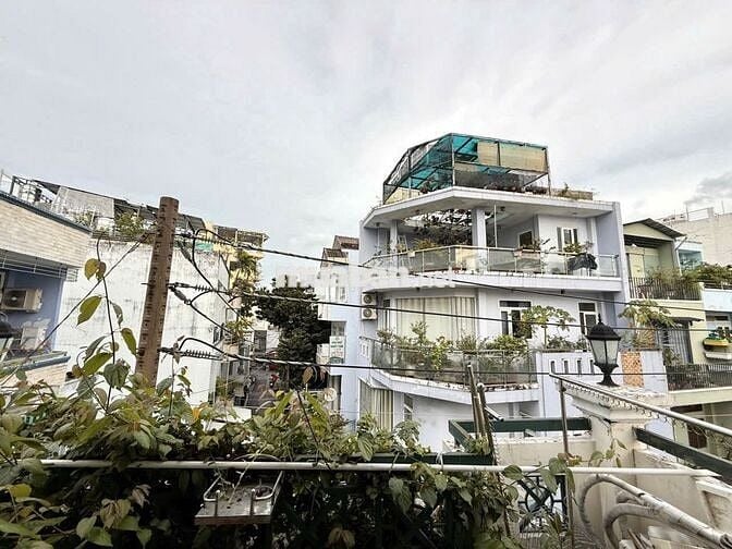 Nhà hẻm 96m2, 6 phòng ngủ, đường Lê Quang Định, Bình Thạnh