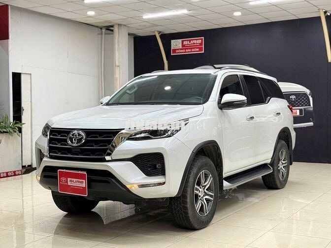 Toyota Fortuner 2022 2.4 4x2 AT - 41586 km