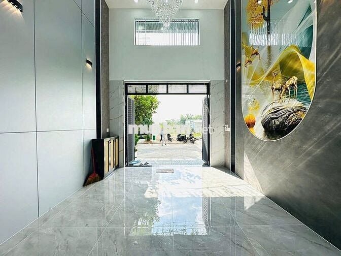 Cho Thuê Nhà Nguyên Căn Mặt Tiền Nguyễn Trọng Tuyển, P1, QTân Bình