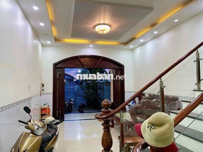 NHÀ 1 LẦU,3P NGỦ,SỔ R THỔ CƯ 179m2(HOÀN CÔNG)MẶT TIỀN Đ NGUYỄN HOÀNG